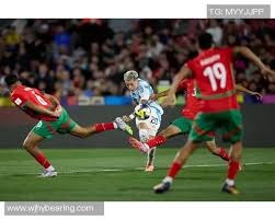 全国春季游泳锦标赛：覃海洋、余依婷夺冠