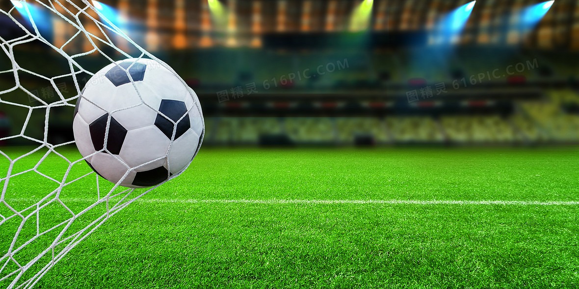 皮尔斯：这将会是詹姆斯最后一季，我们感激他为比赛带来的一切！