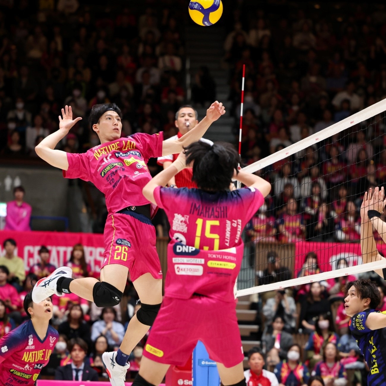 英超第21轮：阿森纳0-0利物浦，继续6分领跑